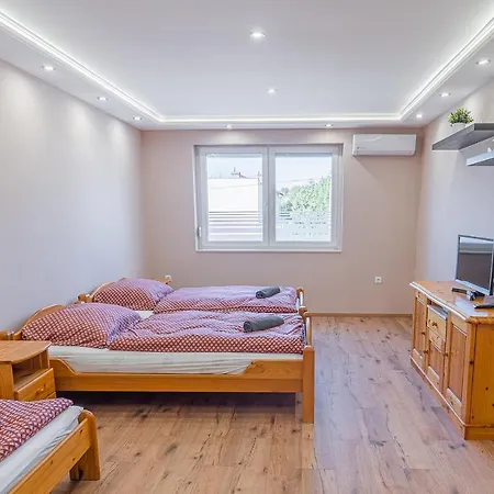 Idevar-lak Apartment